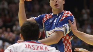 Bec, 300110.
Austrija je domacin EURO 2010 u rukometu od 19-31 01.10. U Becu se igraju utakmice poufinala i finala. Polufinale su izborile reprezentacije Islanda, Francuske, Poljske i Hrvatske.
Utakmica polufinala Hrvatska – Poljska.
Na slici: Domagoj Du Bec, 300110.
Austrija je domacin EURO 2010 u rukometu od 19-31 01.10. U Becu se igraju utakmice poufinala i finala. Polufinale su izborile reprezentacije Islanda, Francuske, Poljske i Hrvatske.
Utakmica polufinala Hrvatska – Poljska.
Na slici: Domagoj Du