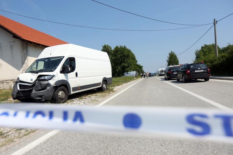 Stravična prometna nesreća u Ličkom Cerju na državnoj cesti D50