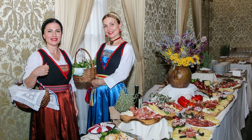 Općina Pakoštane u Milanu predstavila svoje ljepote i tradicionalne proizvode Općina Pakoštane u Milanu predstavila svoje ljepote i tradicionalne proizvode