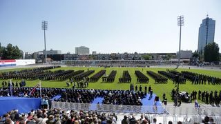 Svečano postrojavanje na stadionu u Kranjčevićevoj u povodu Dana Oružanih snaga Republike Hrvatske. Foto. PIXSELL Svečano postrojavanje na stadionu u Kranjčevićevoj u povodu Dana Oružanih snaga Republike Hrvatske. Foto. PIXSELL