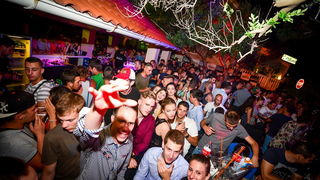 Odlična zabava u Noštromo i Vagabundo barovima na Viru