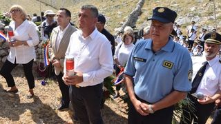 Obilježena 9. obljetnica kornatske tragedije u kojoj je život izgubilo 12 vatrogasaca. Photo: Hrvoje Jelavić/PIXSELL Obilježena 9. obljetnica kornatske tragedije u kojoj je život izgubilo 12 vatrogasaca. Photo: Hrvoje Jelavić/PIXSELL