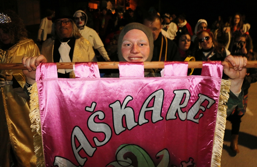 Virski Karneval veliko finale: nastupila Maja Šuput Virski Karneval veliko finale: nastupila Maja Šuput