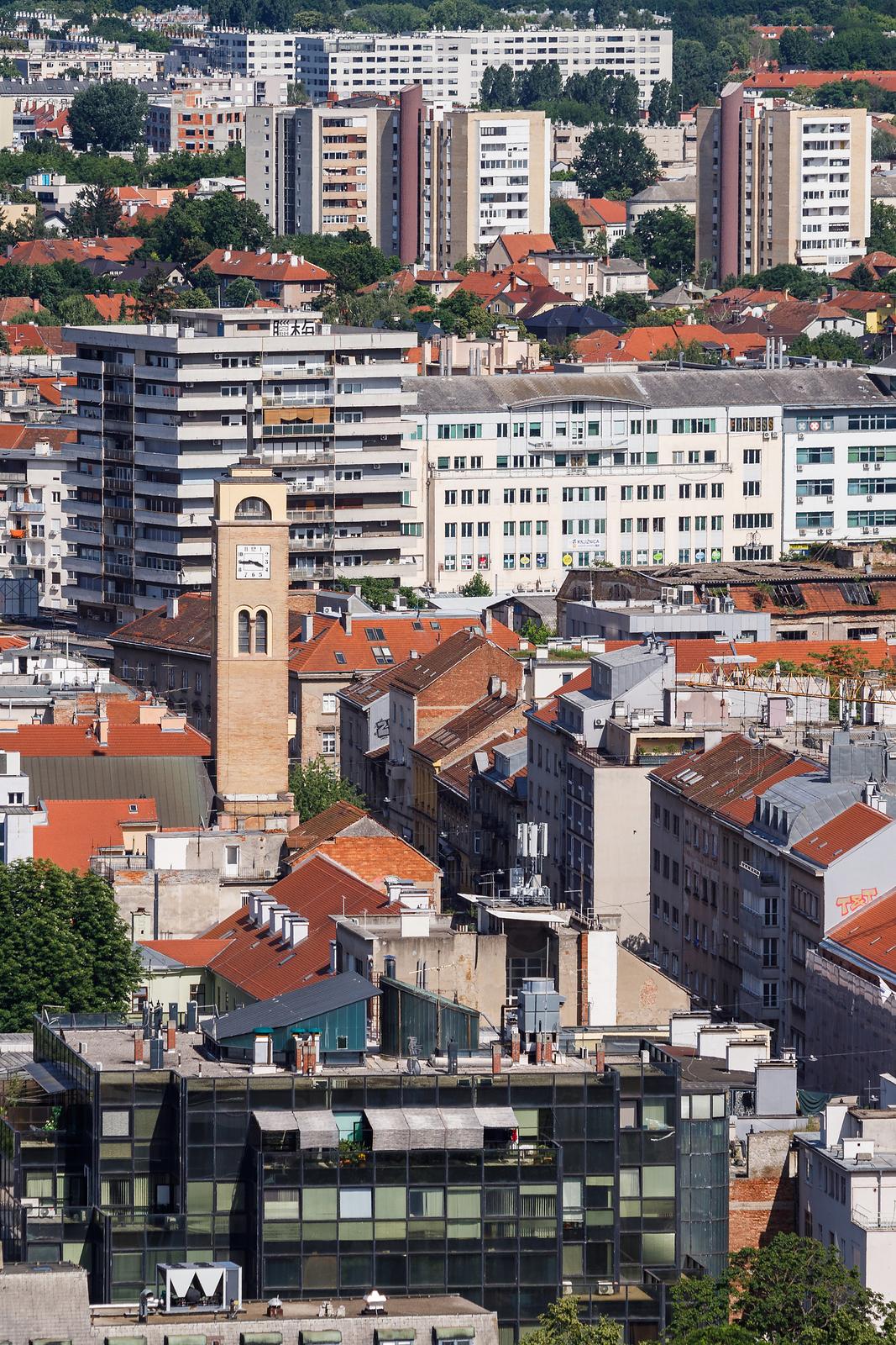 Pogled sa Zagrebačke katedrale na centar grada – Zagreb