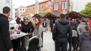 OLYMPUS DIGITAL CAMERA OLYMPUS DIGITAL CAMERA