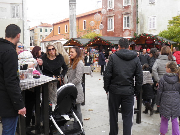 OLYMPUS DIGITAL CAMERA OLYMPUS DIGITAL CAMERA