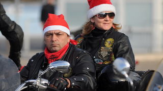 Zadar, 131211
Udruga motorista “Bestije” za Svetu Lucu daruje vrtic Latica, za djecu s teskocama u razvoju. Prije odlaska u vrtic, motoristi su se provozali po gradu noseci kapice  djeda Mraza.
Foto: Luka Gerlanc / CROPIX