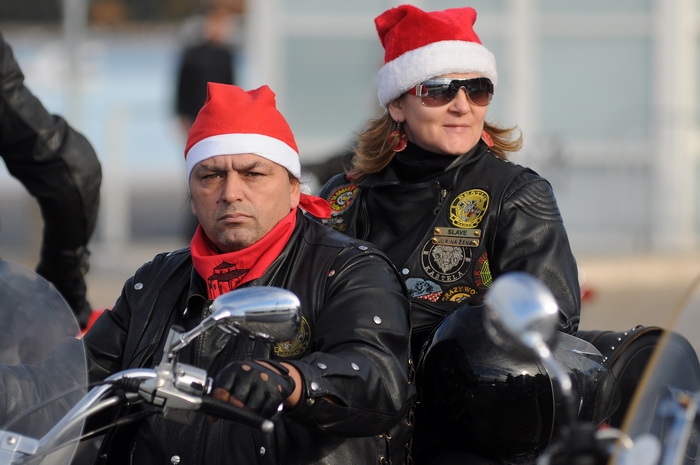 Zadar, 131211
Udruga motorista “Bestije” za Svetu Lucu daruje vrtic Latica, za djecu s teskocama u razvoju. Prije odlaska u vrtic, motoristi su se provozali po gradu noseci kapice  djeda Mraza.
Foto: Luka Gerlanc / CROPIX