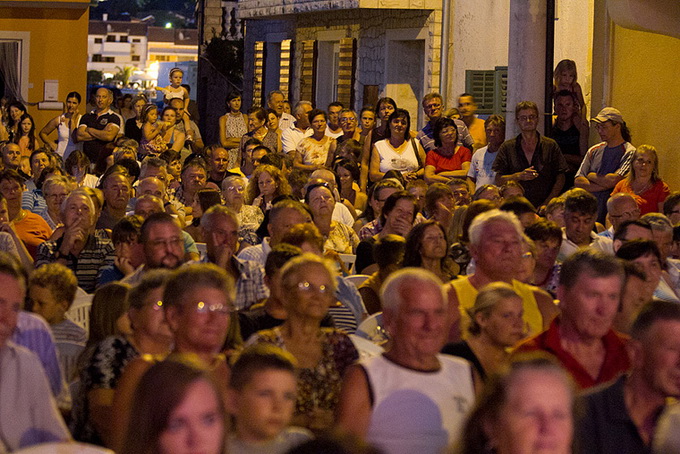 Smotra folklora u Bibinjama