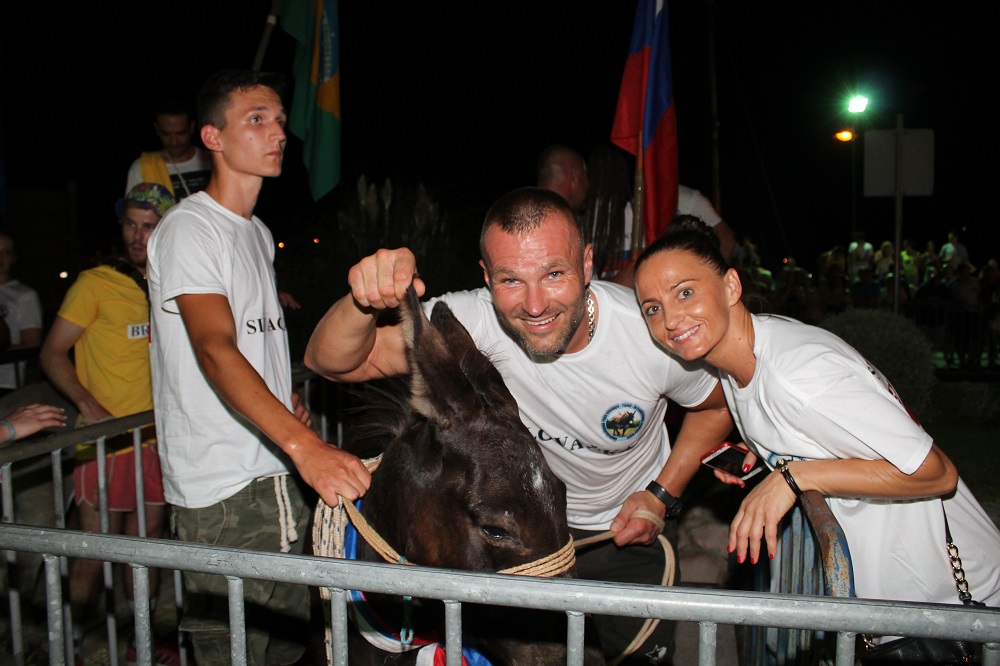 10. međunarodna trka tovarov Tisno 2015