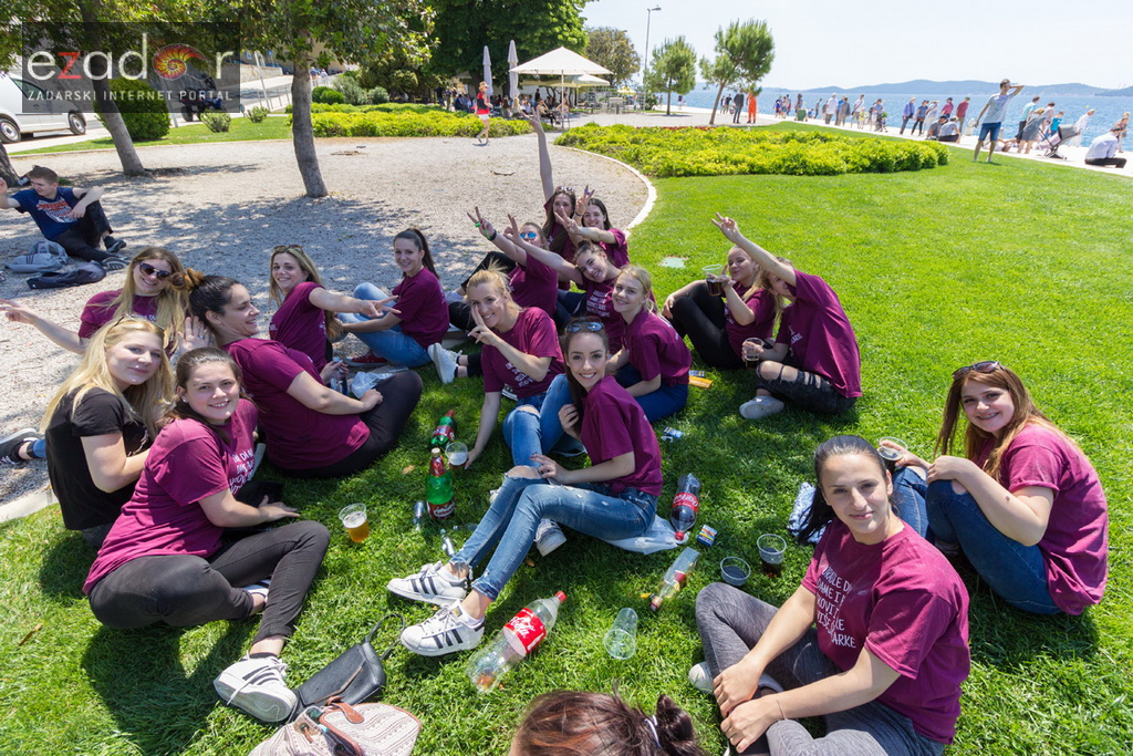 Ludijada zadarskih maturanata na Pozdravu suncu i Morskim orguljama