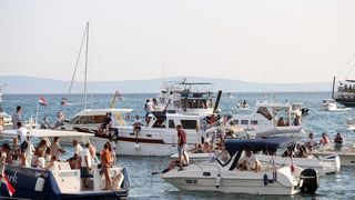 Split dostojanstveno na posljednju plovidbu ispratio legendu Olivera Dragojevića