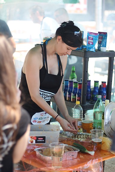 Prvenstvo u roštiljanju na zadarskoj Rivi (foto:Saša Čuka) Prvenstvo u roštiljanju na zadarskoj Rivi (foto:Saša Čuka)