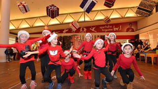 Sveti Nikola u Supernova centru 6. prosinca 2016.  Foto: Iva Perinčić