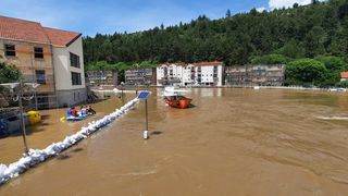 Obrovac: Zrmanja dosegnula nikad zabilježen vodostaj