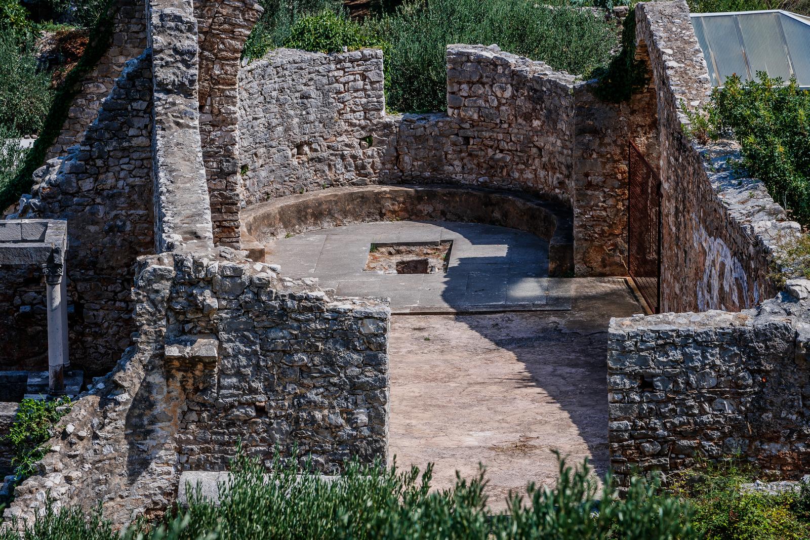 Uvala Lovrečina: Egzotična pješčana oaza na Braču u kojoj su uživali i stari Rimljani Uvala Lovrečina: Egzotična pješčana oaza na Braču u kojoj su uživali i stari Rimljani