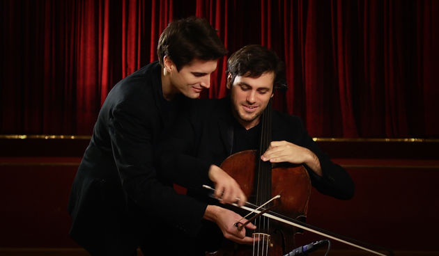 2cellos postali 1 cello!