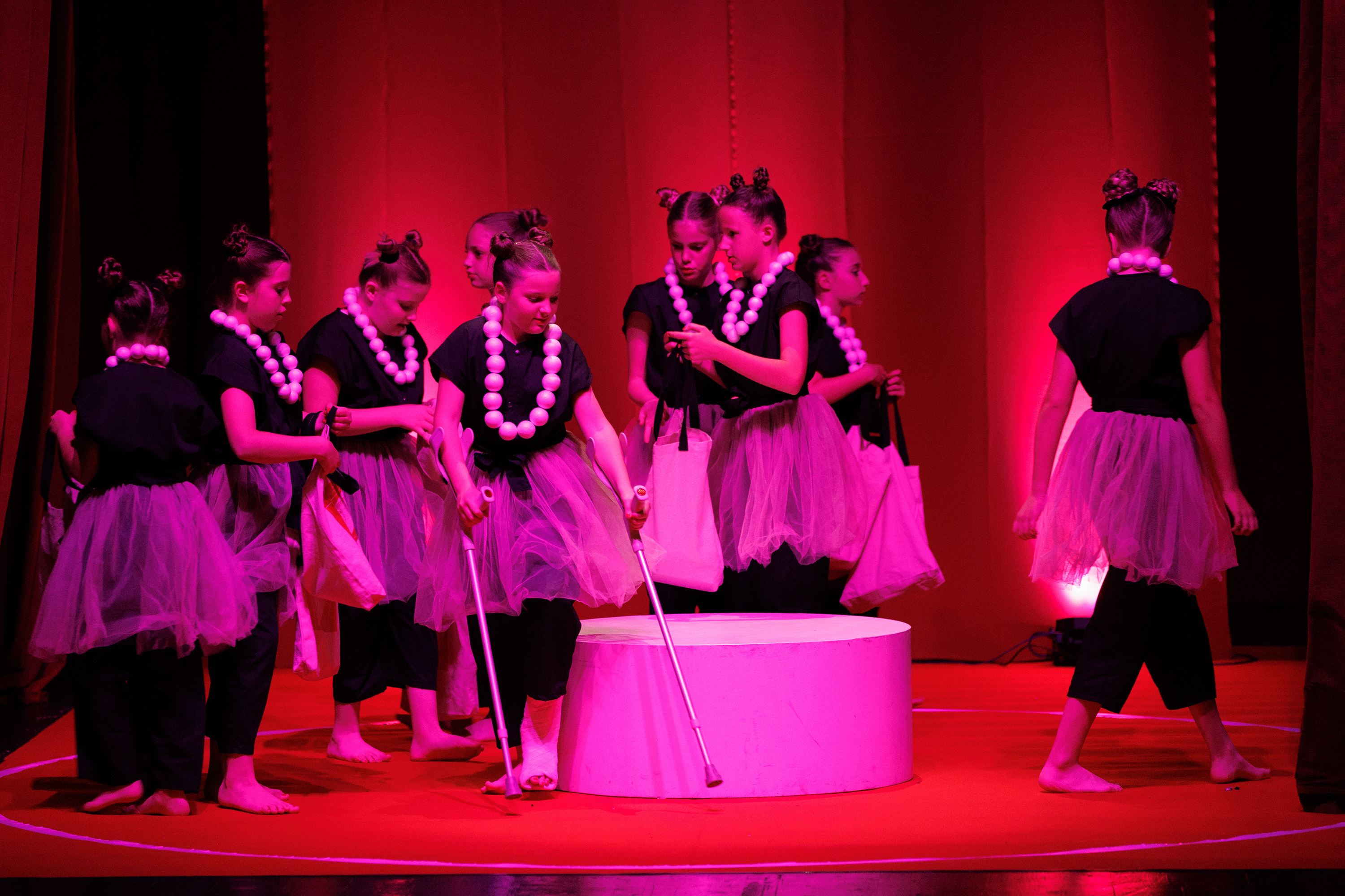 Igrajmo se: Zabranjeno mlađima od 15 strana A