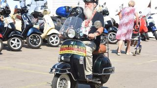 U Biogradu na moru zapoceo je Vespa World Days 2015 koji traje od 11-14. lipnja. Ocekuje se dolazak 5000 vozaca iz 32 zemlje. Photo: Hrvoje Jelavic/PIXSELL U Biogradu na moru zapoceo je Vespa World Days 2015 koji traje od 11-14. lipnja. Ocekuje se dolazak 5000 vozaca iz 32 zemlje. Photo: Hrvoje Jelavic/PIXSELL