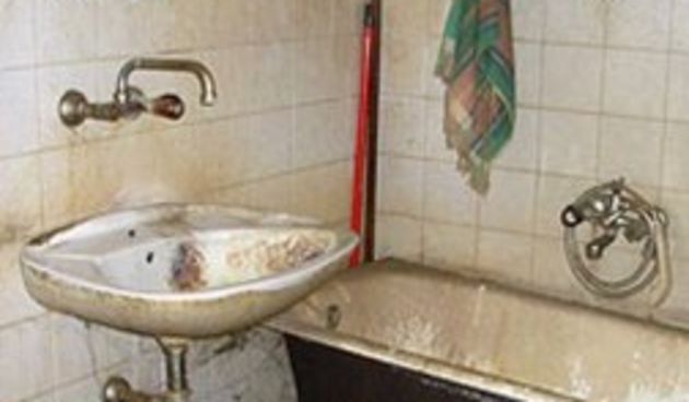 Prljava kupaonica(foto:javno.com)