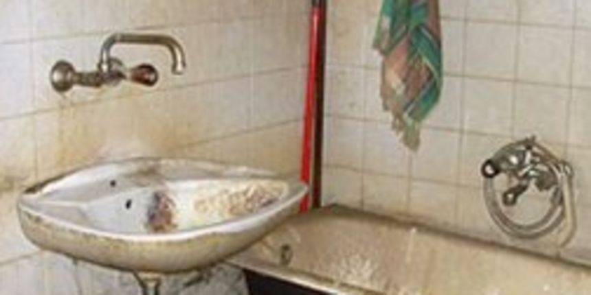 Prljava kupaonica(foto:javno.com)