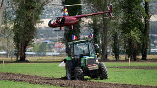 Jankolovica, Biograd, 150912. 
U Jankolovici kraj Biograda odrzan je drugi dan 59. Svjetskog prvenstva u oranju. Ovo natjecanje u oranju odrzava se od 1953. godine, a Hrvatska se ukljucila 2005. godine.
Na fotografiji: detalj s manifestacije. 
Foto: Jure