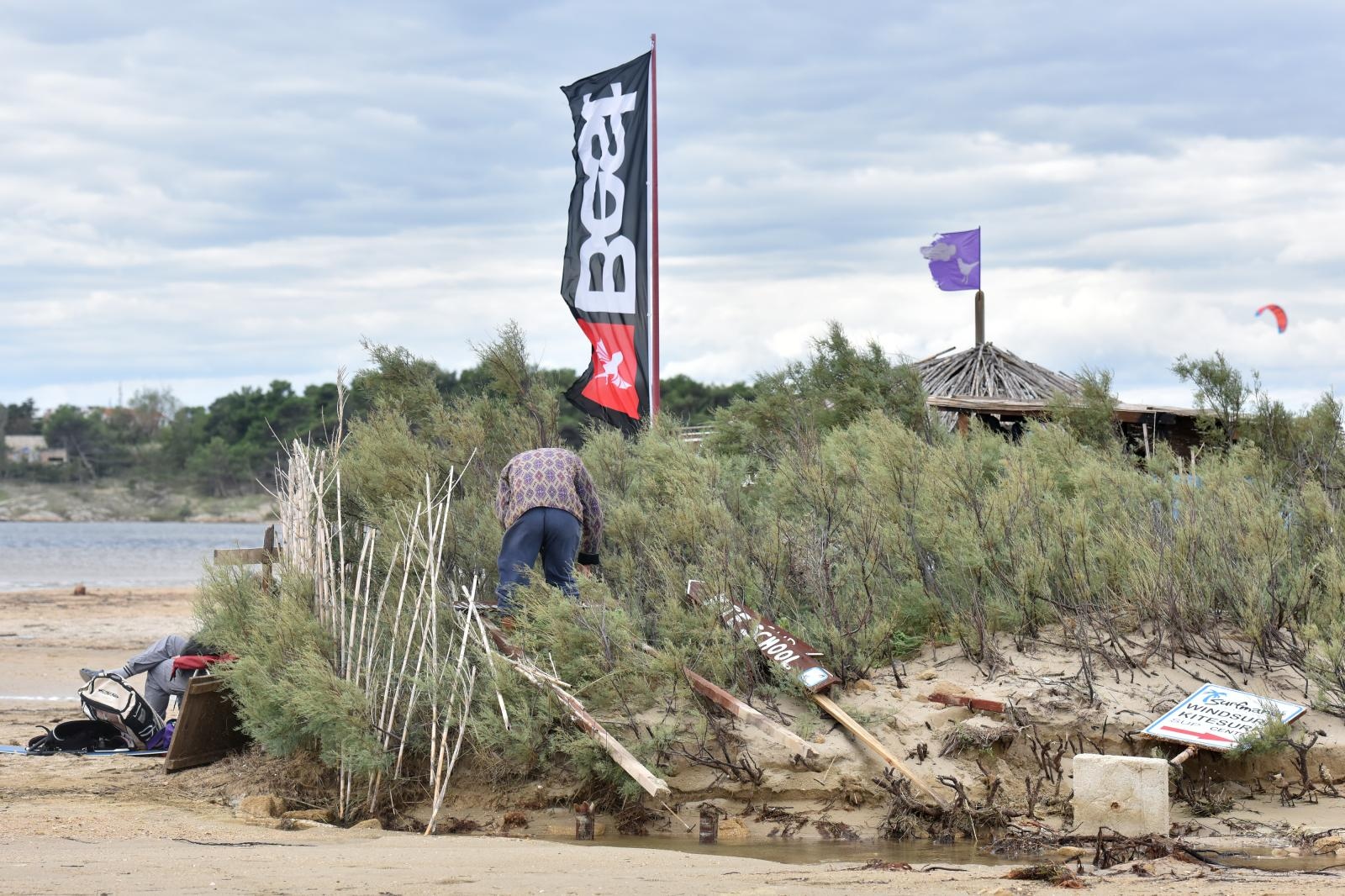 Čuvena ninska plaža Ždrijac teško stradala u poplavi
