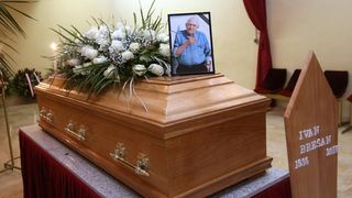 Posljednji ispraćaj velikog hrvatskog književnika Ive Brešana na šibenskom groblju Kvanj