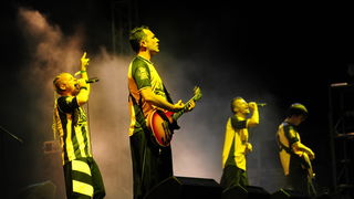 Sibenik, 090811.
Summer eko music festival Terraneo 2011.
Prvog dana na festivalu Terraneo nastupila je Dubioza kolektiv.
Foto: Mladen Pobi / CROPIX Sibenik, 090811.
Summer eko music festival Terraneo 2011.
Prvog dana na festivalu Terraneo nastupila je Dubioza kolektiv.
Foto: Mladen Pobi / CROPIX