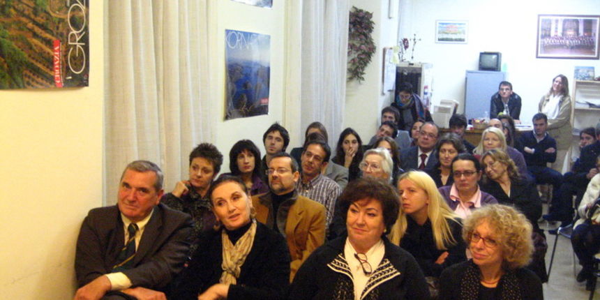 Rim: Robert Marnika predstavio fotomonografiju “Zadar 1991., rat iznenada”