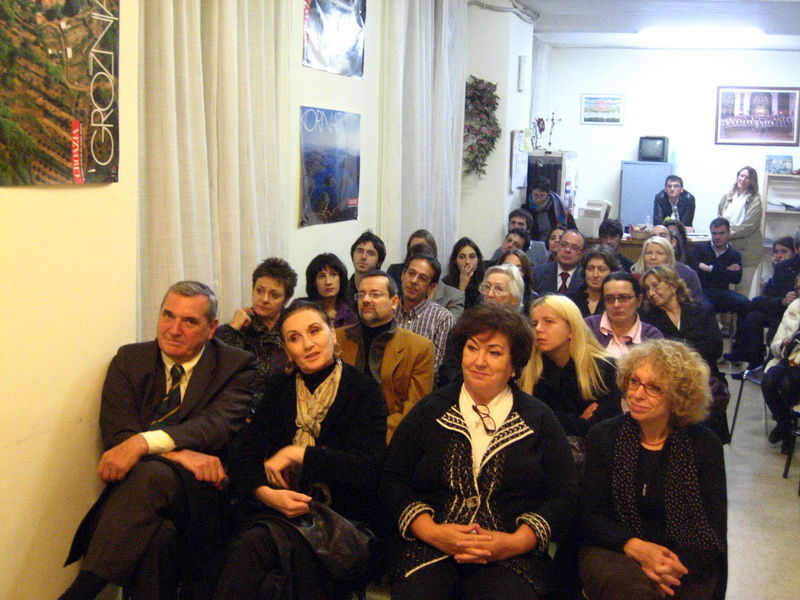 Rim: Robert Marnika predstavio fotomonografiju “Zadar 1991., rat iznenada”