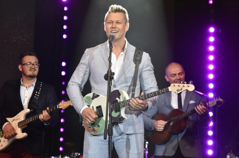 Revijalna večer CMC festivala u Vodicama. Photo: Hrvoje Jelavić/PIXSELL Revijalna večer CMC festivala u Vodicama. Photo: Hrvoje Jelavić/PIXSELL