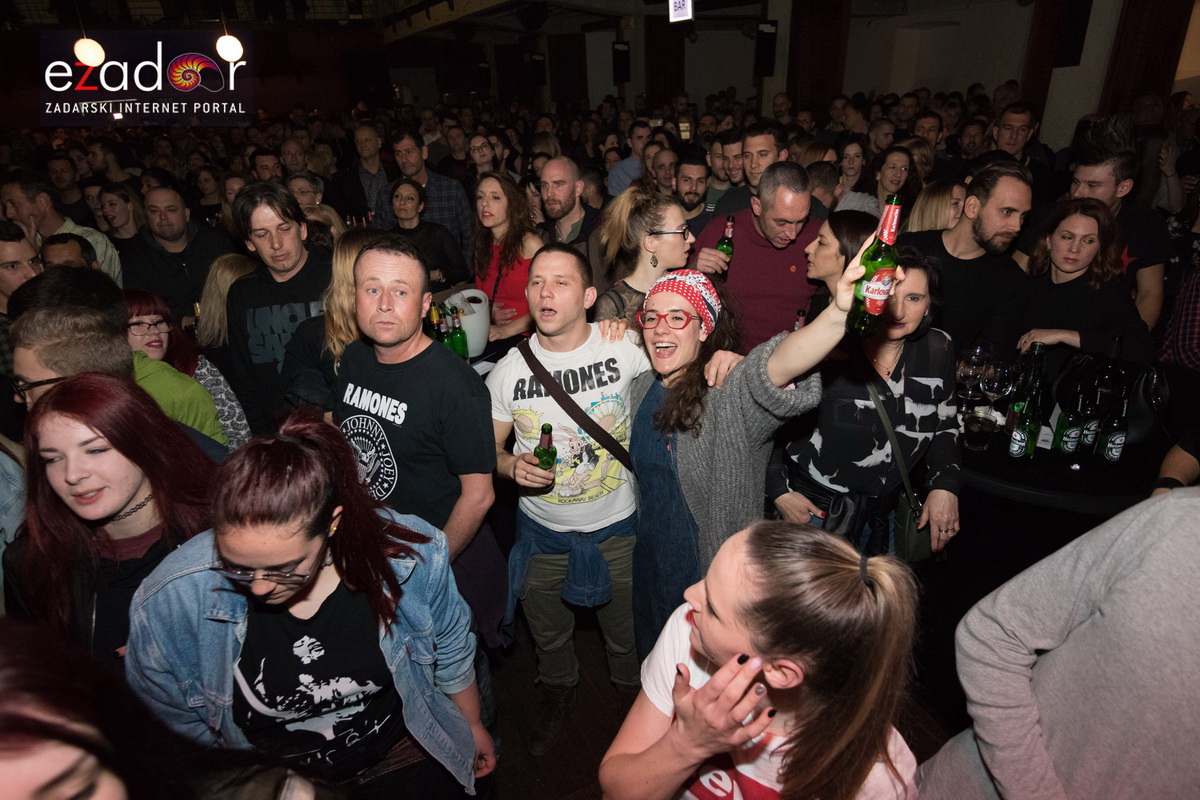 Hladno pivo @ Arsenal Zadar Hladno pivo @ Arsenal Zadar