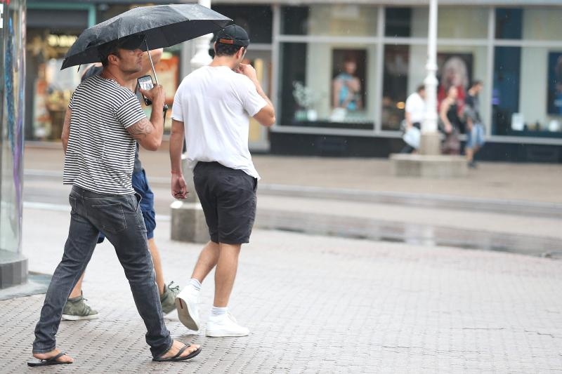 Zagreb: Ricky Martin prošetao gradom u društvu partnera Jwana i Viktora Drage Zagreb: Ricky Martin prošetao gradom u društvu partnera Jwana i Viktora Drage