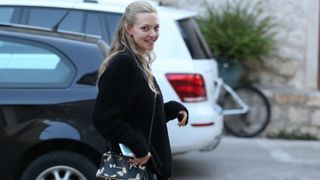 Amanda Seyfried u šetnji Visom tijekom stanke snimanja Mamma Mia 2
