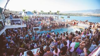 After beach ludilo vlada Papayom foto: Goran Perešin After beach ludilo vlada Papayom foto: Goran Perešin