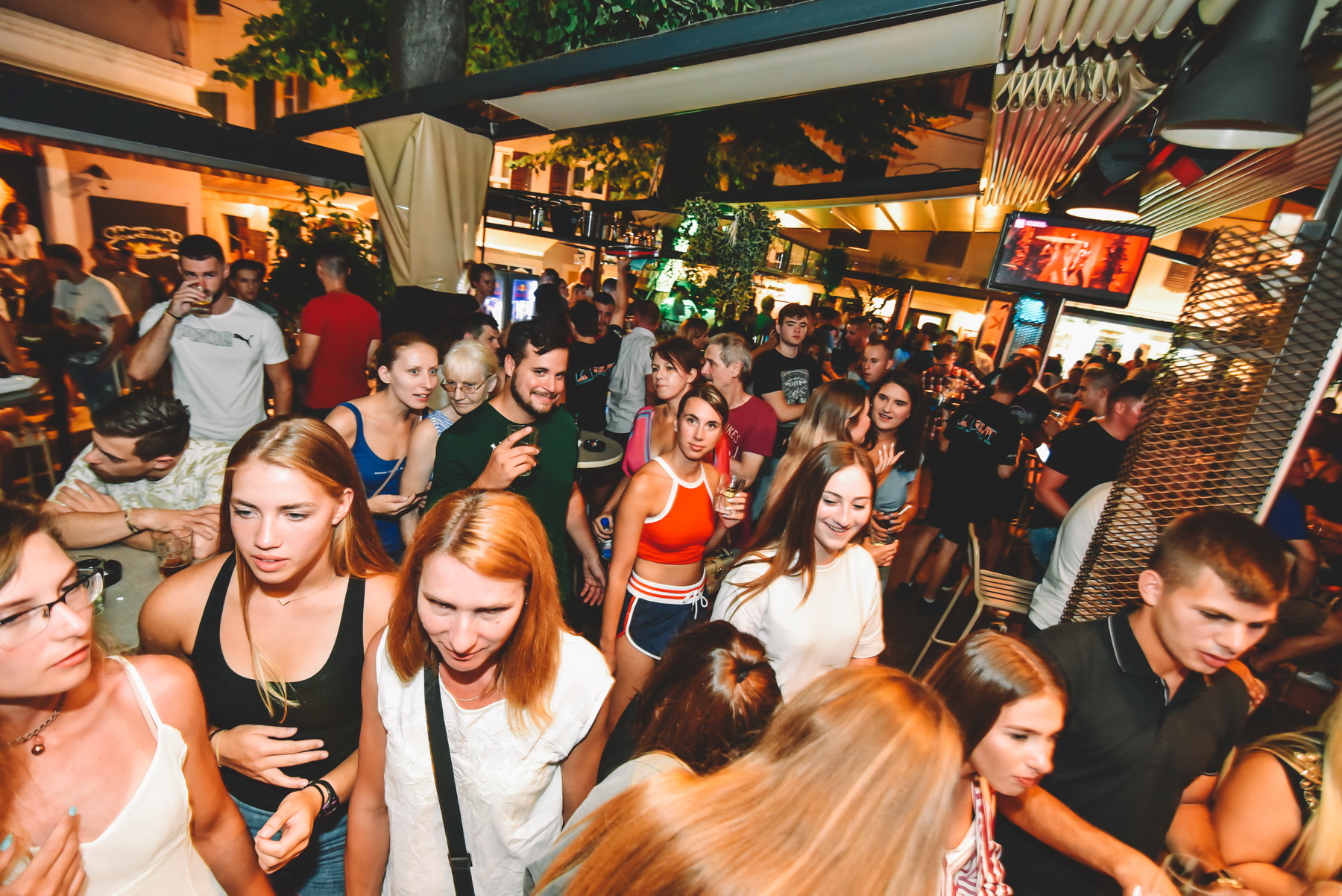 Colonia @ Caffe bar Kult