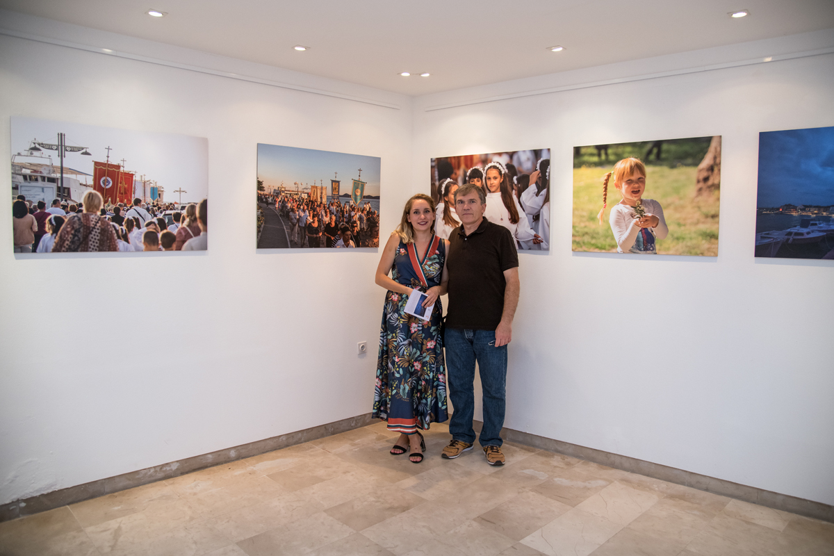 Otvorenje izložbe fotografija “Biogradske procesije” Vinka Pešića Otvorenje izložbe fotografija “Biogradske procesije” Vinka Pešića
