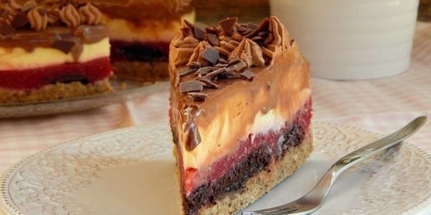 Jaffa torta: Ukusna, nepečena torta s malinama ili nekim drugim voćem Jaffa torta: Ukusna, nepečena torta s malinama ili nekim drugim voćem
