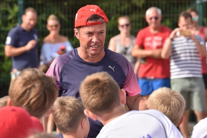 Nogometna zvijezda Lothar Matthaus na Punta Skali učio djecu nogometu