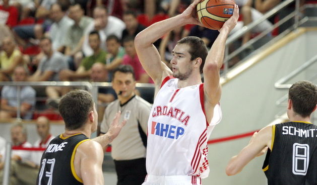 Makarska, 090710. Dvorana GSC. Europsko prvenstvo u kosarci za muske do 20 godina (U-20). Kosarkaska utakmica izmedju Hrvatske i Njemacke. Na slici: Mario Delas. Foto: Ivo Ravlic / CROPIX