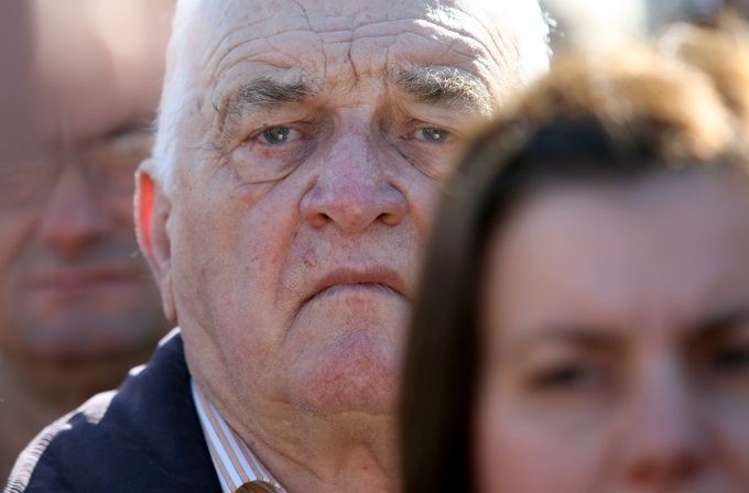 Zadar, 280213.
Poluotok, Liburnska obala. Prosvjedni skup oko 80 bivsih zaposlenika Croatia Zadar Line-a. To je do sada najmasovniji prosvjedni skup bivsih zaposlenika i ujedno najdulji stecaj u Hrvatskoj.
Foto: Jure Miskovic / CROPIX Zadar, 280213.
Poluotok, Liburnska obala. Prosvjedni skup oko 80 bivsih zaposlenika Croatia Zadar Line-a. To je do sada najmasovniji prosvjedni skup bivsih zaposlenika i ujedno najdulji stecaj u Hrvatskoj.
Foto: Jure Miskovic / CROPIX