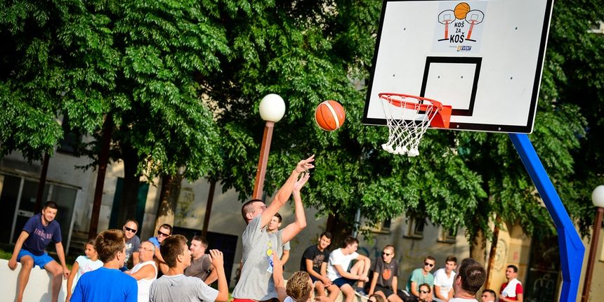 Projekt Koš za koš: Bili brig osvojio turnir i obnovu kvartovskog igrališta. Foto: Iva Perinčić Projekt Koš za koš: Bili brig osvojio turnir i obnovu kvartovskog igrališta. Foto: Iva Perinčić