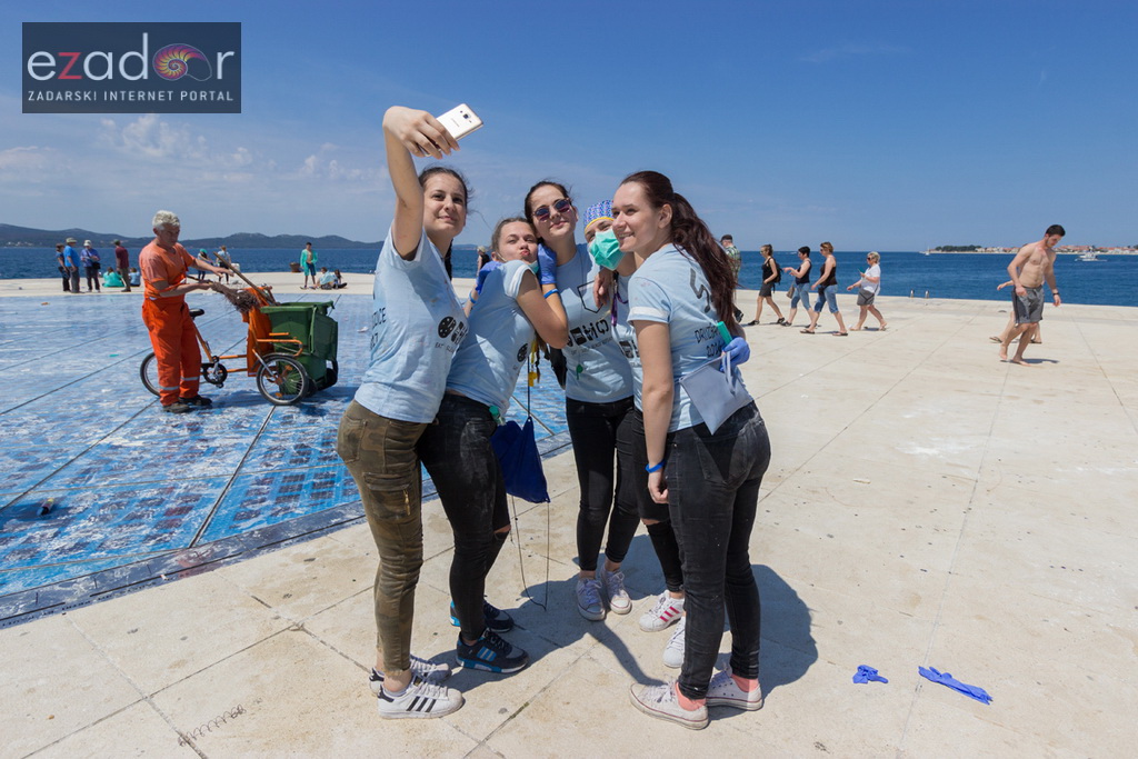 Ludijada zadarskih maturanata na Pozdravu suncu i Morskim orguljama