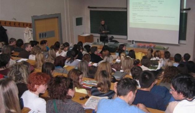 Studenti Ekonomskog fakulteta Zagreb (Foto: s1.trosjed.net.hr)