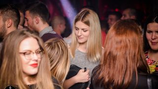 Subotnji party u Svarog baru