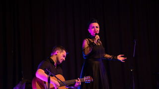 Veličanstvena Amira Medunjanin oduševila Zadrane u klubu Arsenal. Foto: Vinko Pešić Veličanstvena Amira Medunjanin oduševila Zadrane u klubu Arsenal. Foto: Vinko Pešić