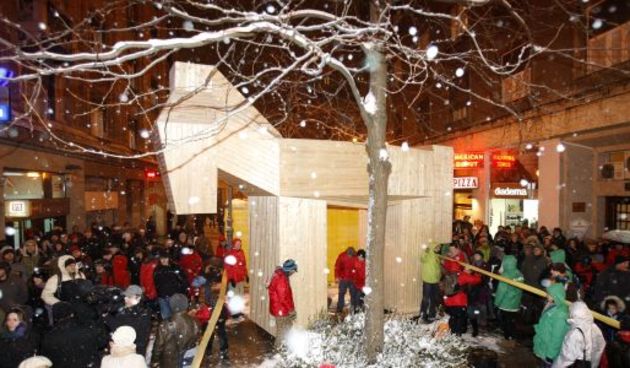 varsavska_prosvjed6-100210_GoranMehkek-Cropix