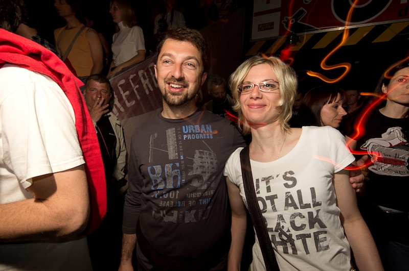 Nakon Porina, Goran Bare i Majke održali su slavljenički koncert u prepunoj Stereo dvorani u Rijeci.