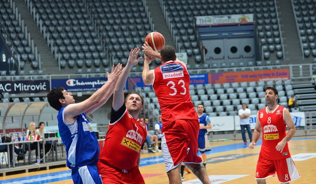 IV Masters veterana: KK Pet bunara – KK Mladost 43-56